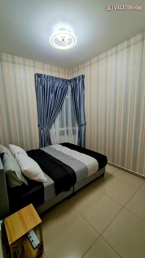 J&J Vacation Home@Novo8 Residence Kampong Tambak Zewnętrze zdjęcie