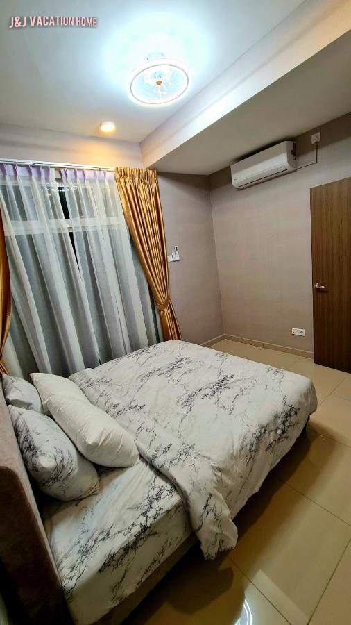 J&J Vacation Home@Novo8 Residence Kampong Tambak Zewnętrze zdjęcie