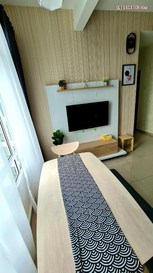 J&J Vacation Home@Novo8 Residence Kampong Tambak Zewnętrze zdjęcie