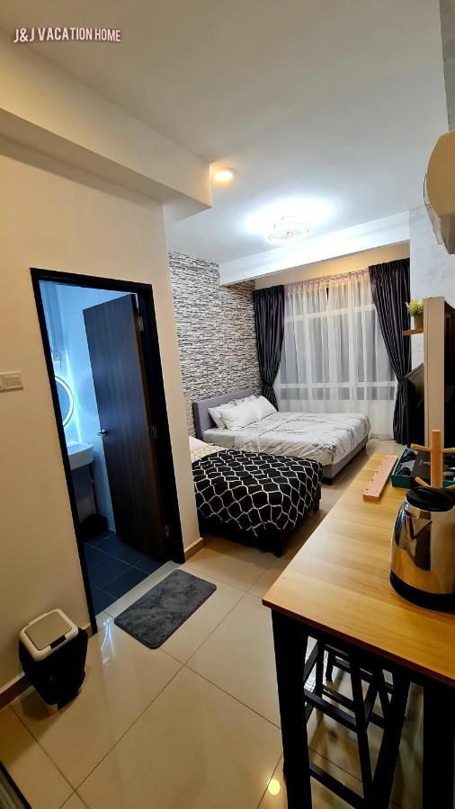 J&J Vacation Home@Novo8 Residence Kampong Tambak Zewnętrze zdjęcie