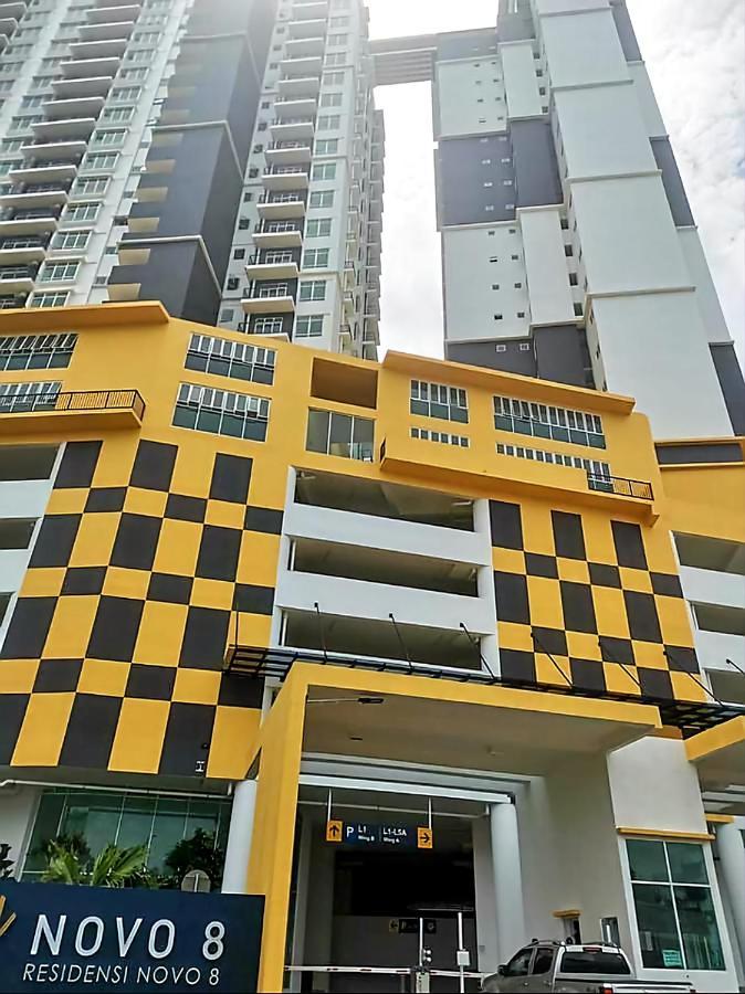 J&J Vacation Home@Novo8 Residence Kampong Tambak Zewnętrze zdjęcie